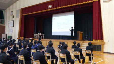 由宇中学校寄贈式 | 岩国市で新築ならネストハウス